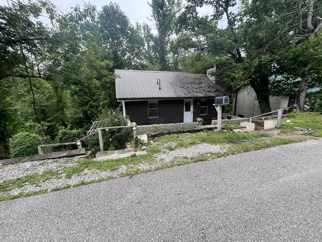 Image for 3 Bedroom Home in Charleston's South Hills