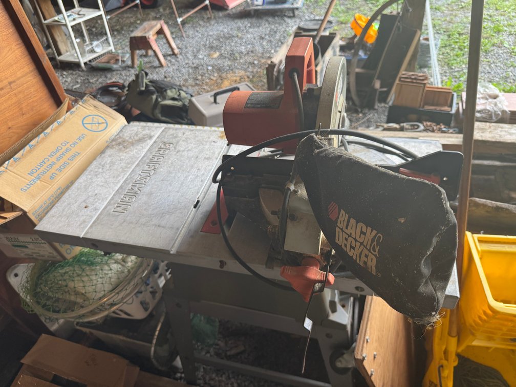 Black & Decker Miter saw