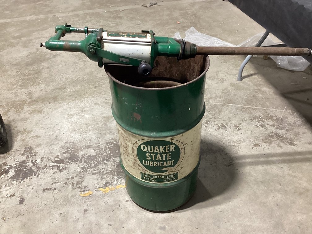 Quaker State Lubricant Barrel with Pump
