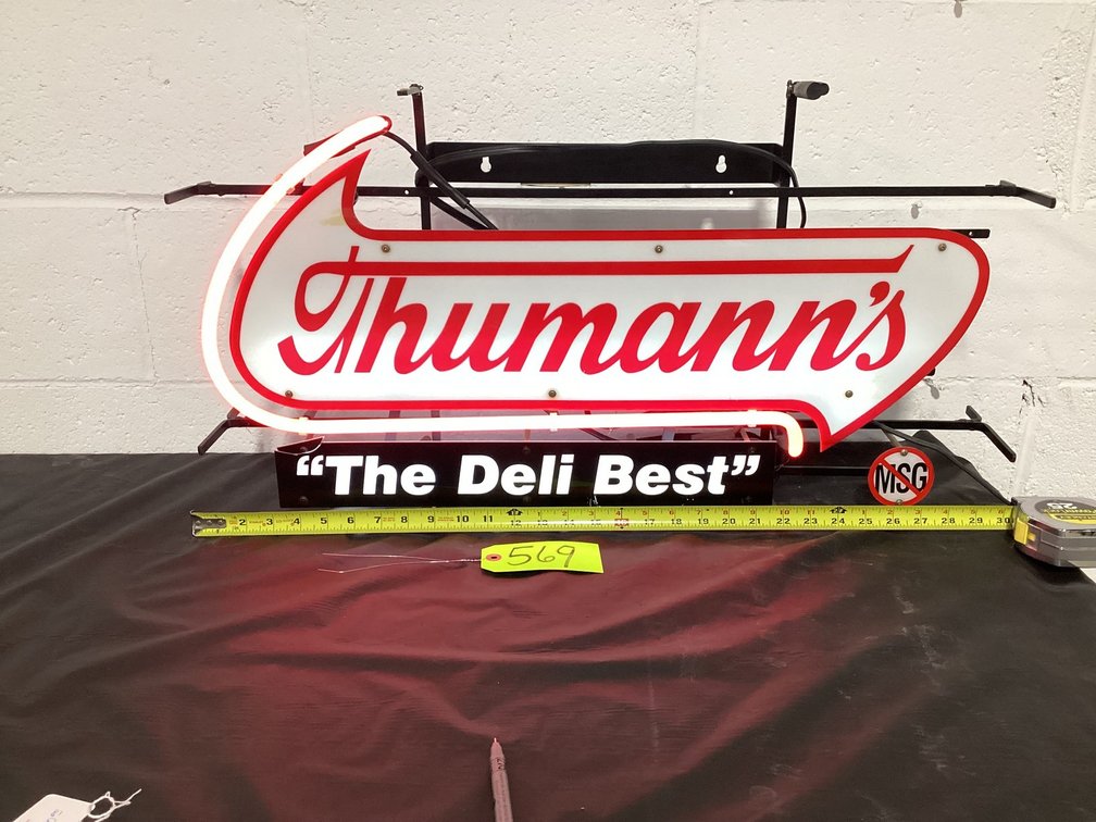 Neon Thumann's "The Deli Best" Sign