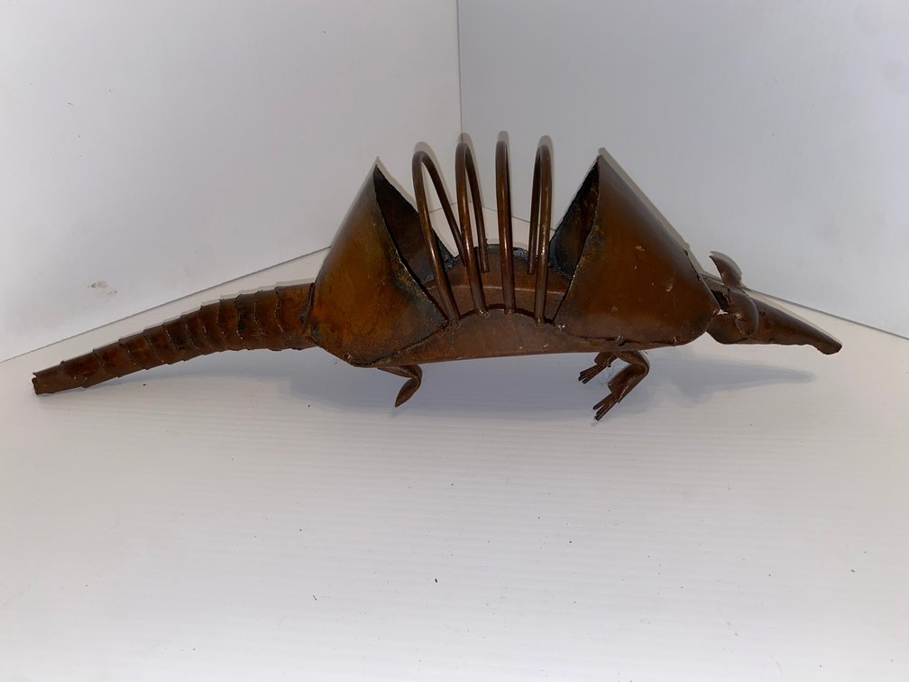 Metal armadillo