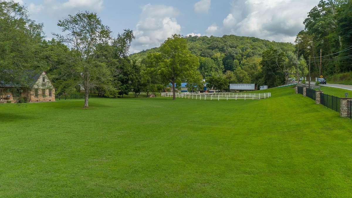 Image for Incredible 5 Bedroom Brick Home on 3.55 Acres in Cross Lanes