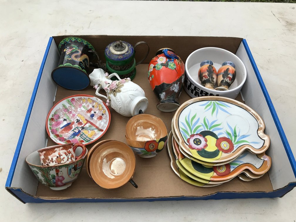 Oriental China, Vases