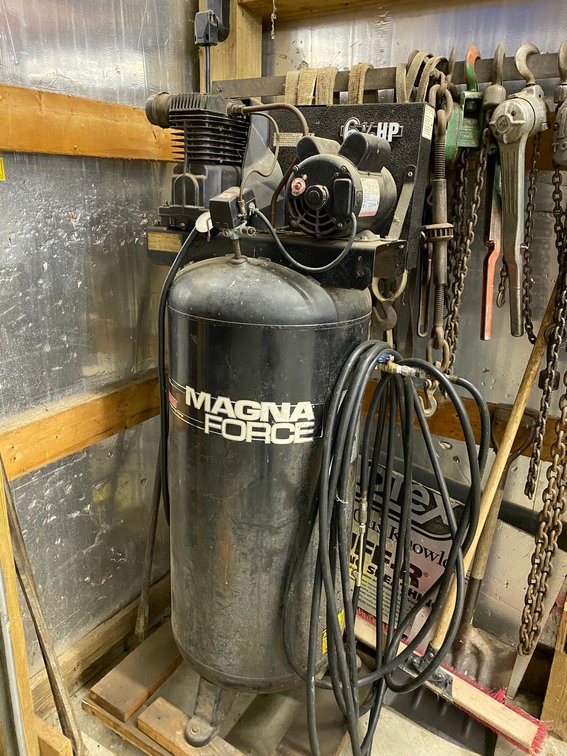 Magna force Made by Sanborn Manufacturing Vertical Air Compressor