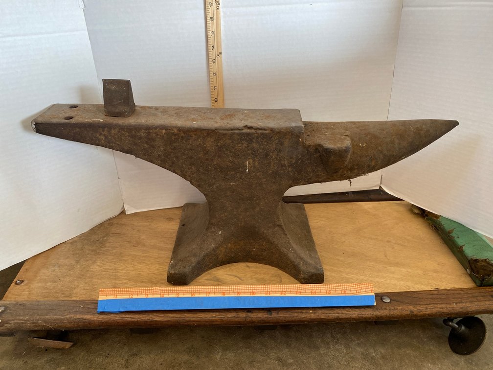 Anvil 3.5 Inches Wide Total Length 28 inches, 11 Inches Tall