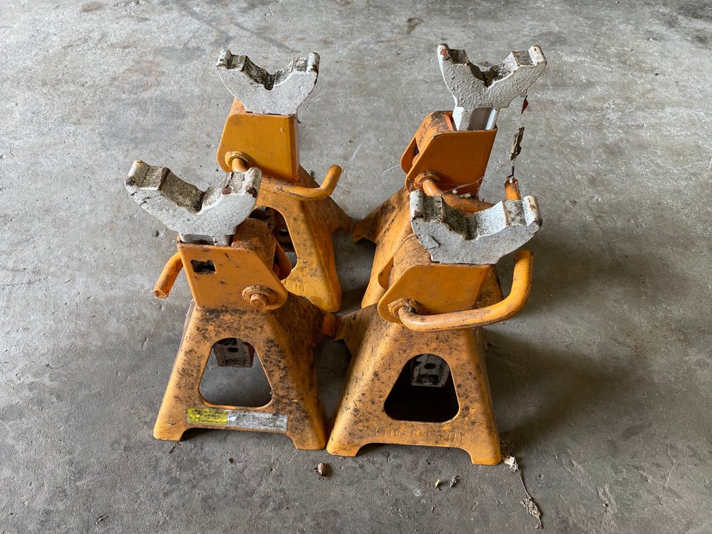 4-Jack Stands
