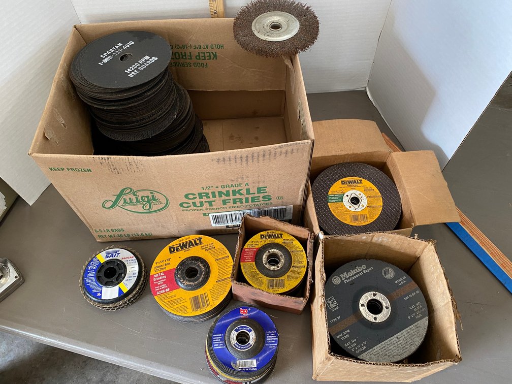 Lot of Grinding Wheels, DeWalt 6 inch,  Metabo 6 Inch, Dewalt 4 1/2 Inch, Spartan Cutting Wheels