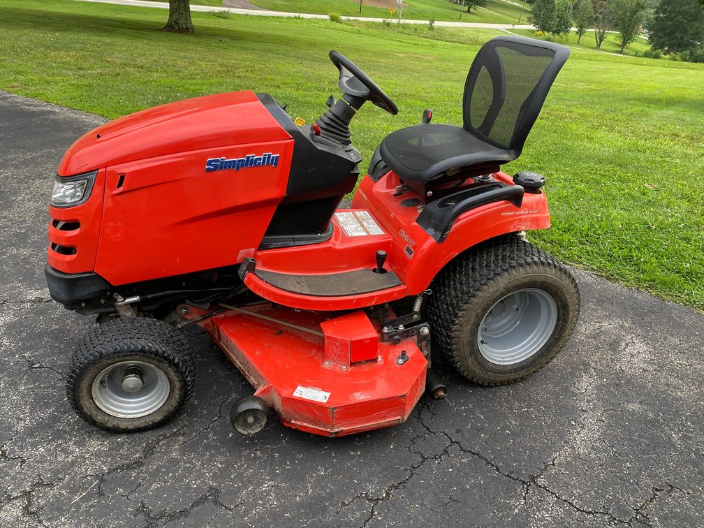 Simplicity Model 2691676 00 Hydrostatic Garden Tractor with 52 Inch Mower Deck