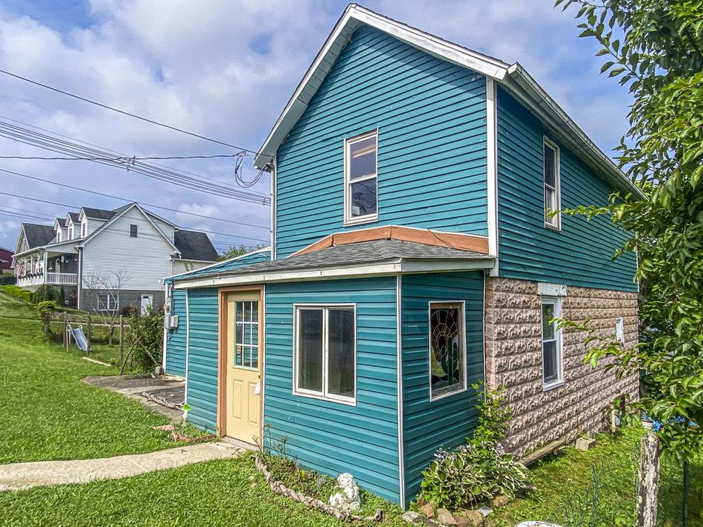 Image for 2 Story Home on Double Corner Lot in Star City