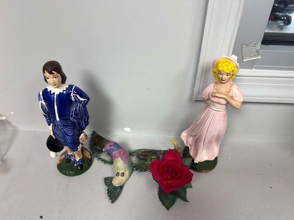 Blue Boy and Pinkie porcelain figurines