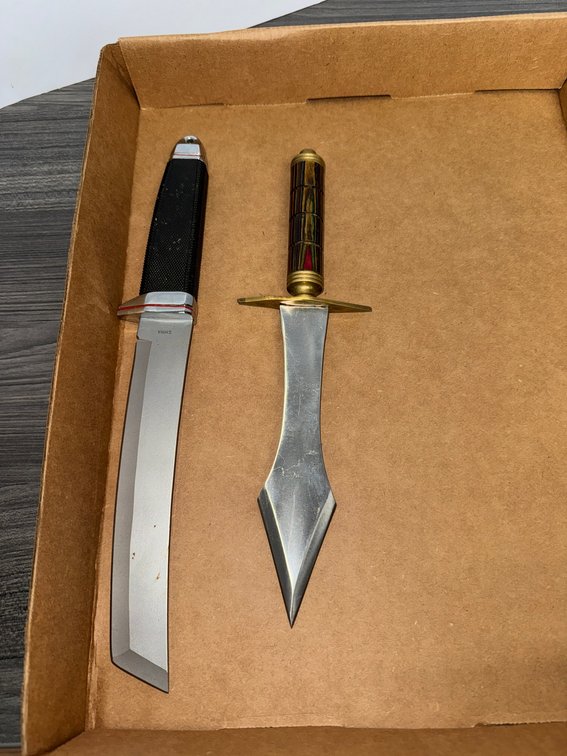 Collectible fixed blade knives