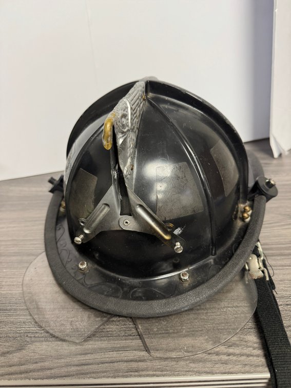 Cairns 880 Smoothie fire helmet