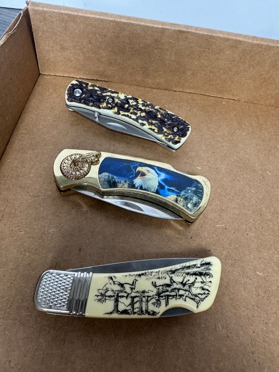 Collectible bald eagle folding pocket knife and more