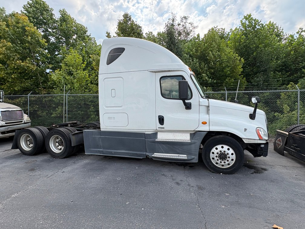 2016 Freightliner Cascadia