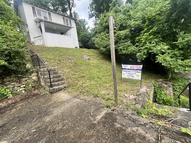 Image for Charleston 3 Bedroom Selling to the Highest Bidder