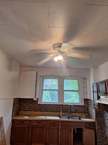 Image for Charleston 3 Bedroom Selling to the Highest Bidder