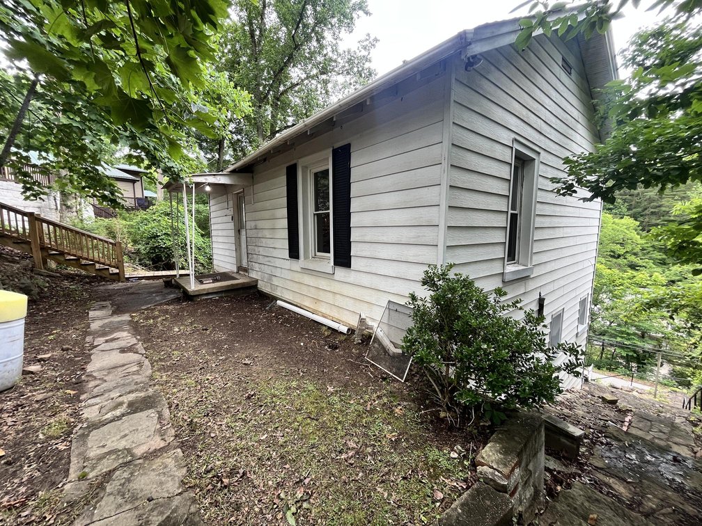 Image for Charleston 3 Bedroom Selling to the Highest Bidder