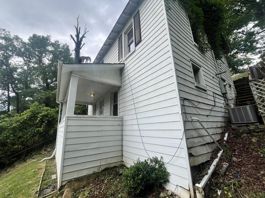 Image for Charleston 3 Bedroom Selling to the Highest Bidder