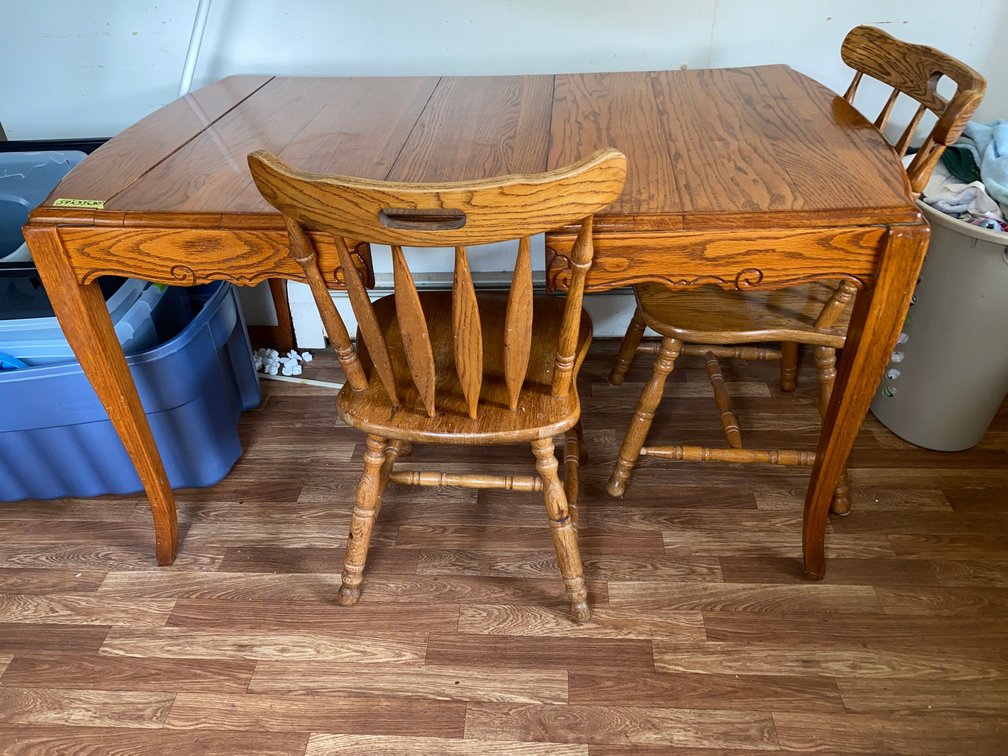 Oak table, 2 chairs