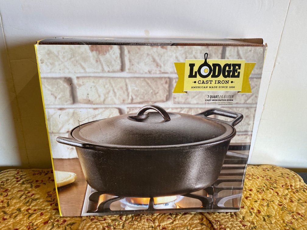 Lodge brand cast iron 7 quart Dutch oven
