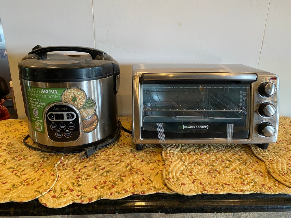 Aroma brand rice cooker, Black & Decker toaster oven