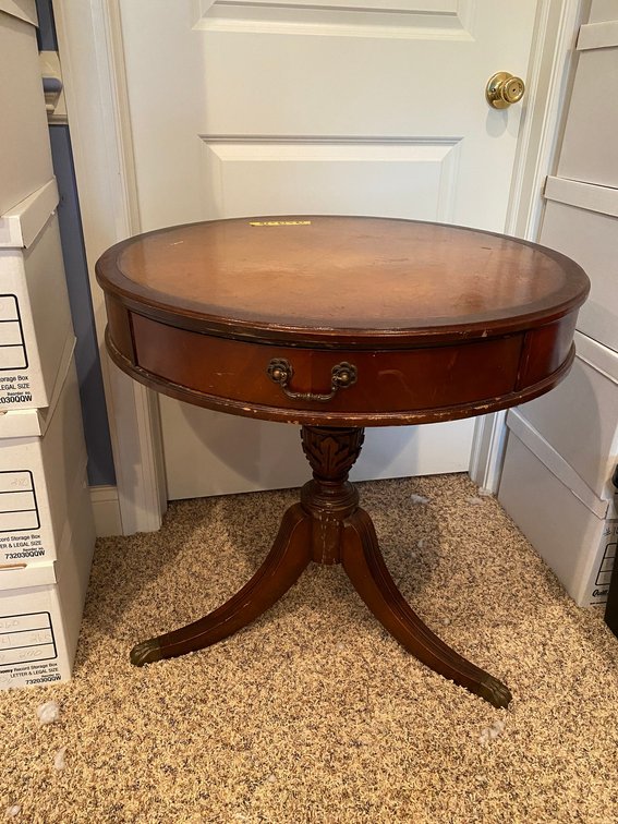 Drum table with pedestal base