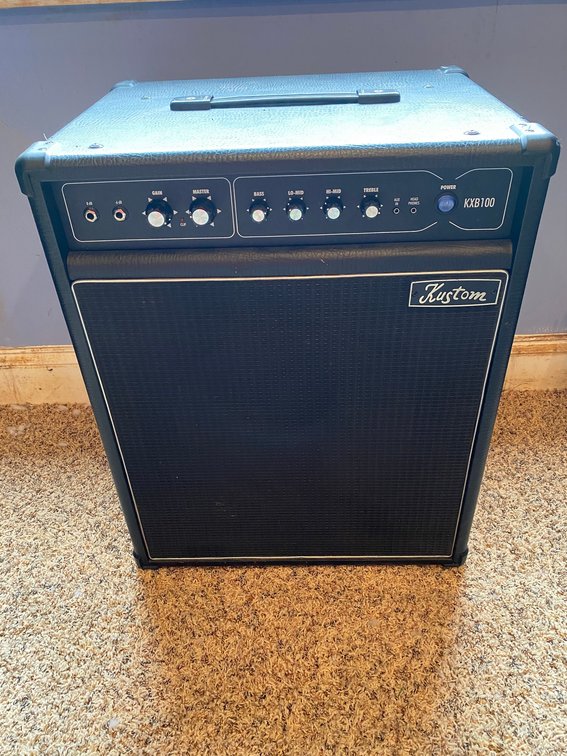 Kustom KXB100 amplifier