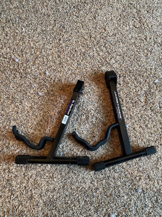 2 Guitar stands