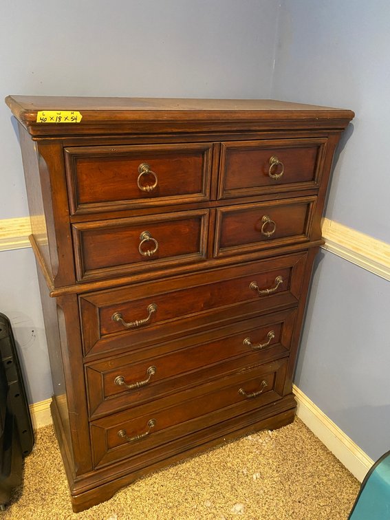 Chest of drawers