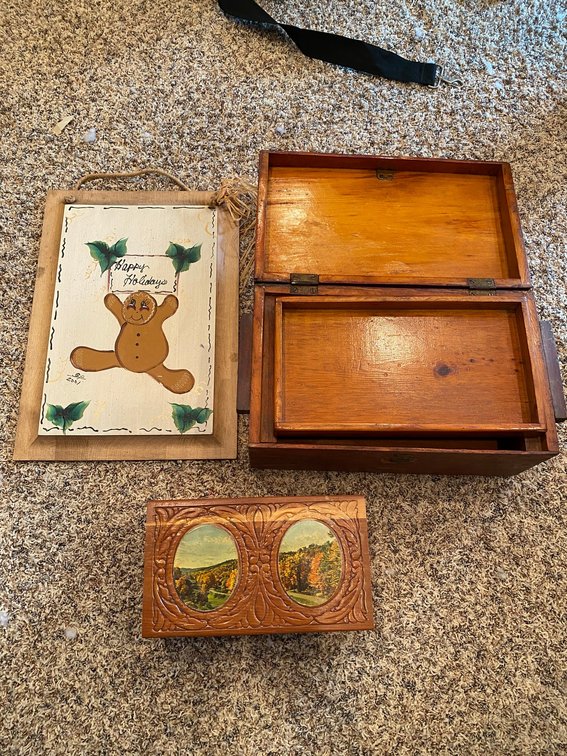 2 Small wooden boxes