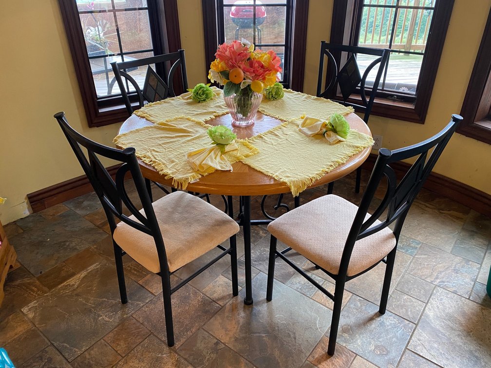 Kitchen table with 4 chairs