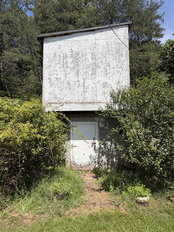 Image for 3 Bedroom on a Large Lot in Charleston Selling to the Highest Bidder