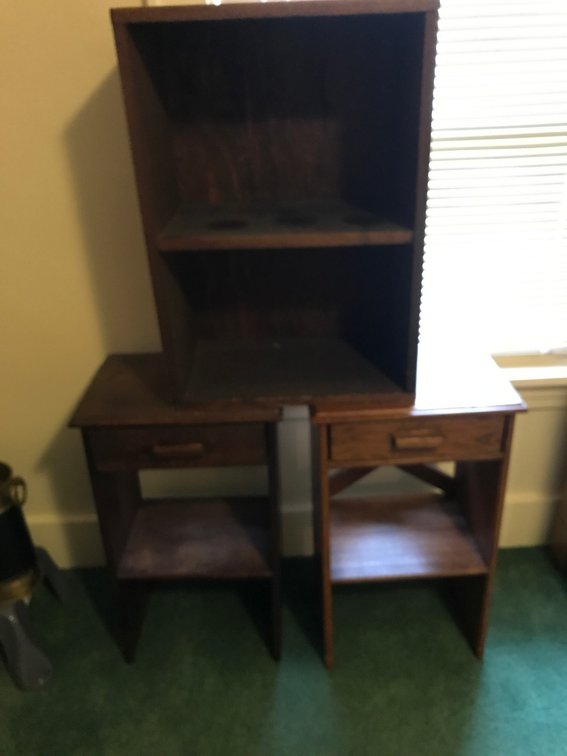 2 Nightstands, little bookcase