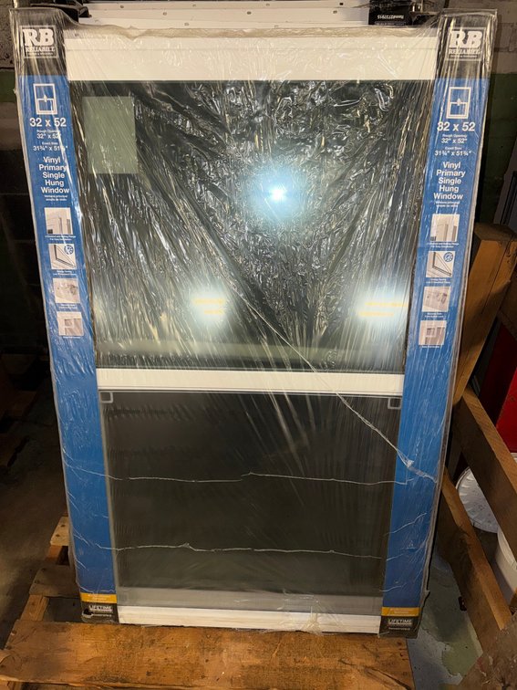 Vinyl single hung window