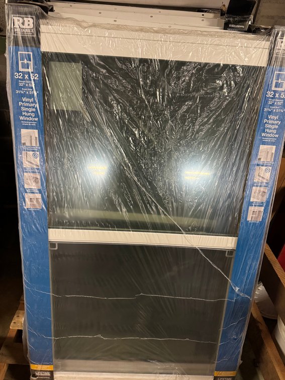 Vinyl single hung window