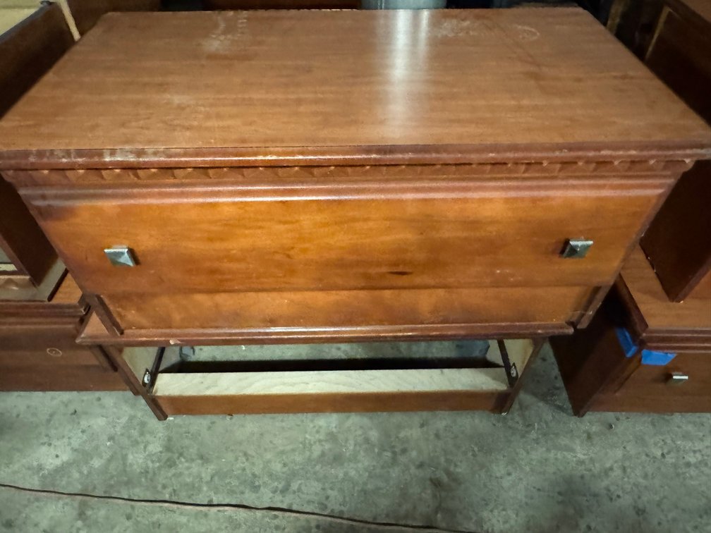 Wooden 2 drawer night stand