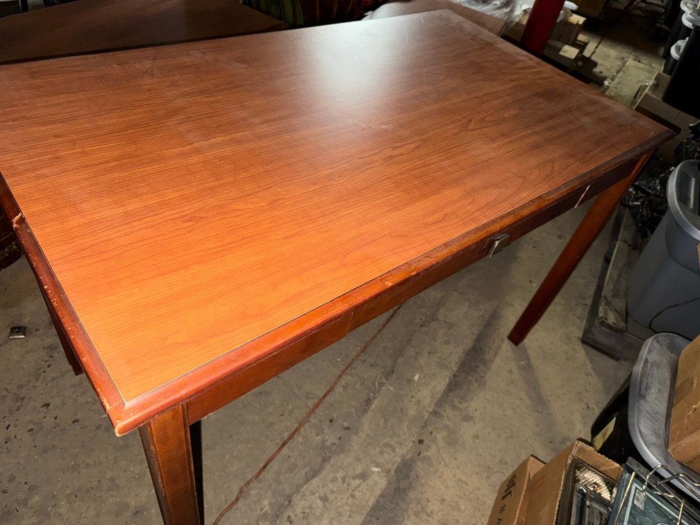 Wooden 1 drawer desk