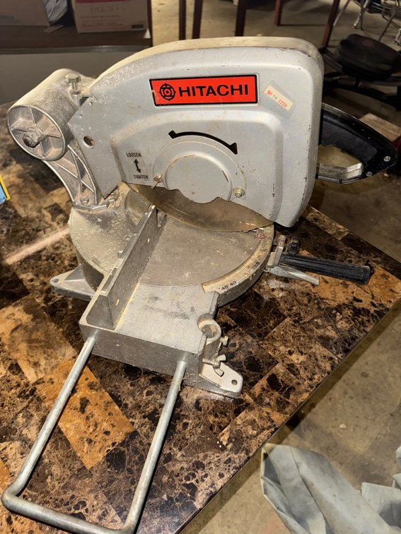 Hitachi table saw