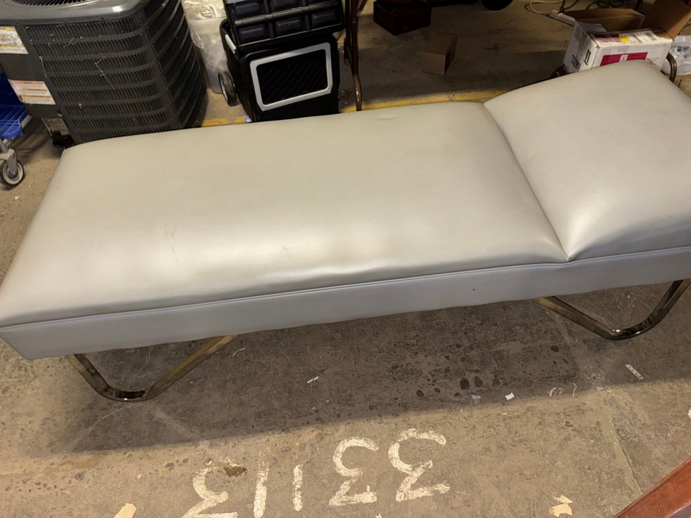 1 Large massage table