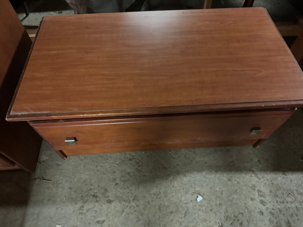 Wooden 1 drawer nightstand
