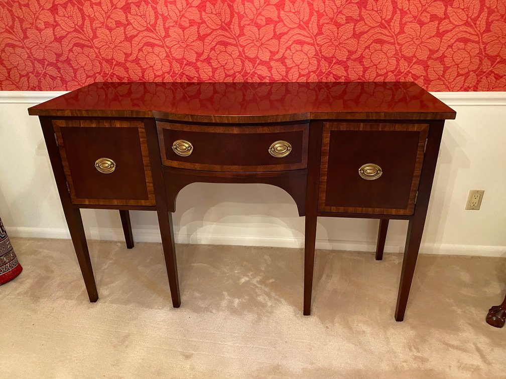 Buffet or Sideboard, 1 dovetailed drawer and 2 doors