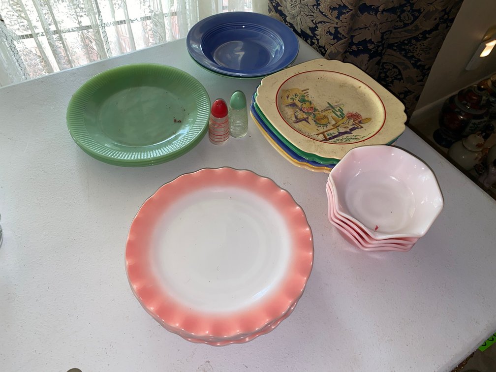 Homer Laughlin, Hazel Atlas, Fire King Jadeite Plates