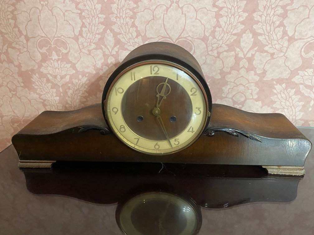 Mantle Clock