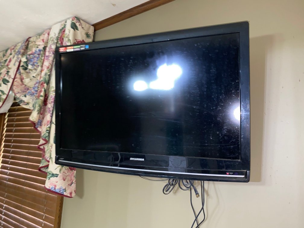 Sylvania 32 Inch flat Screen TV