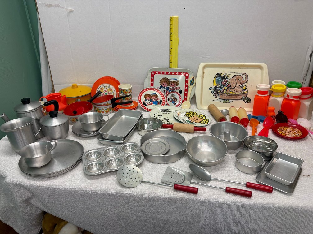 Vintage Children's Play Dishes