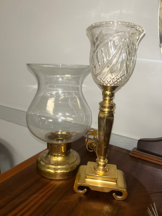 Electric table lamp with pressed-glass shade and brass-like pedestal