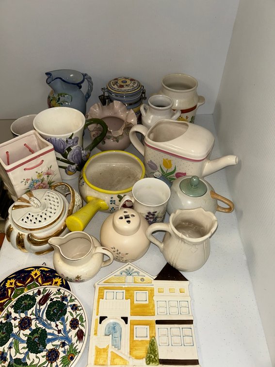 Various ceramic pieces
