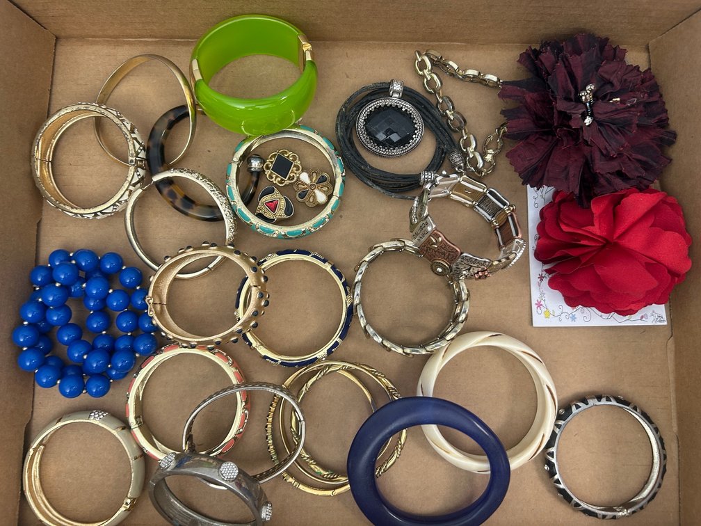 Costume-jewelry bangle bracelets