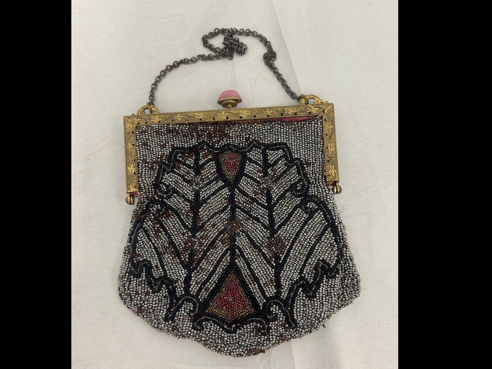Vintage ladies' beaded handbag