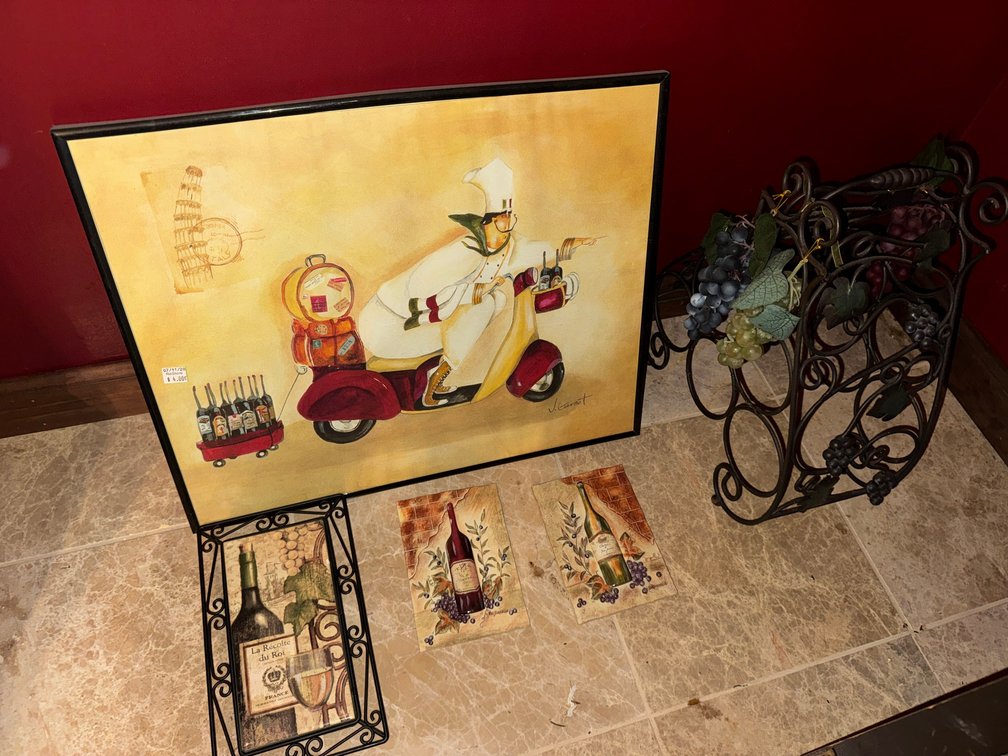 Italy Wall Art & Wrought-Iron Wine Rack